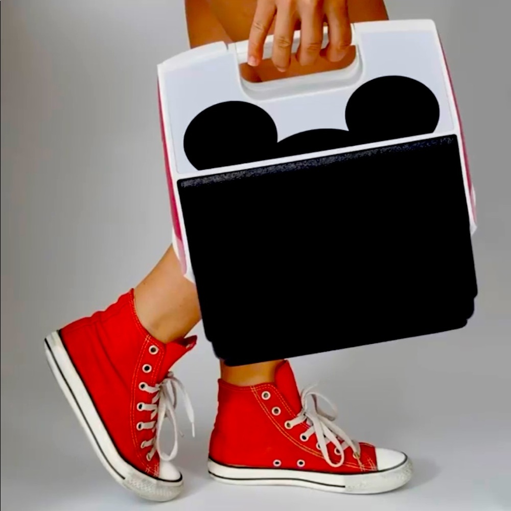 New: Mickey Mouse 7 Qt Lunch Box